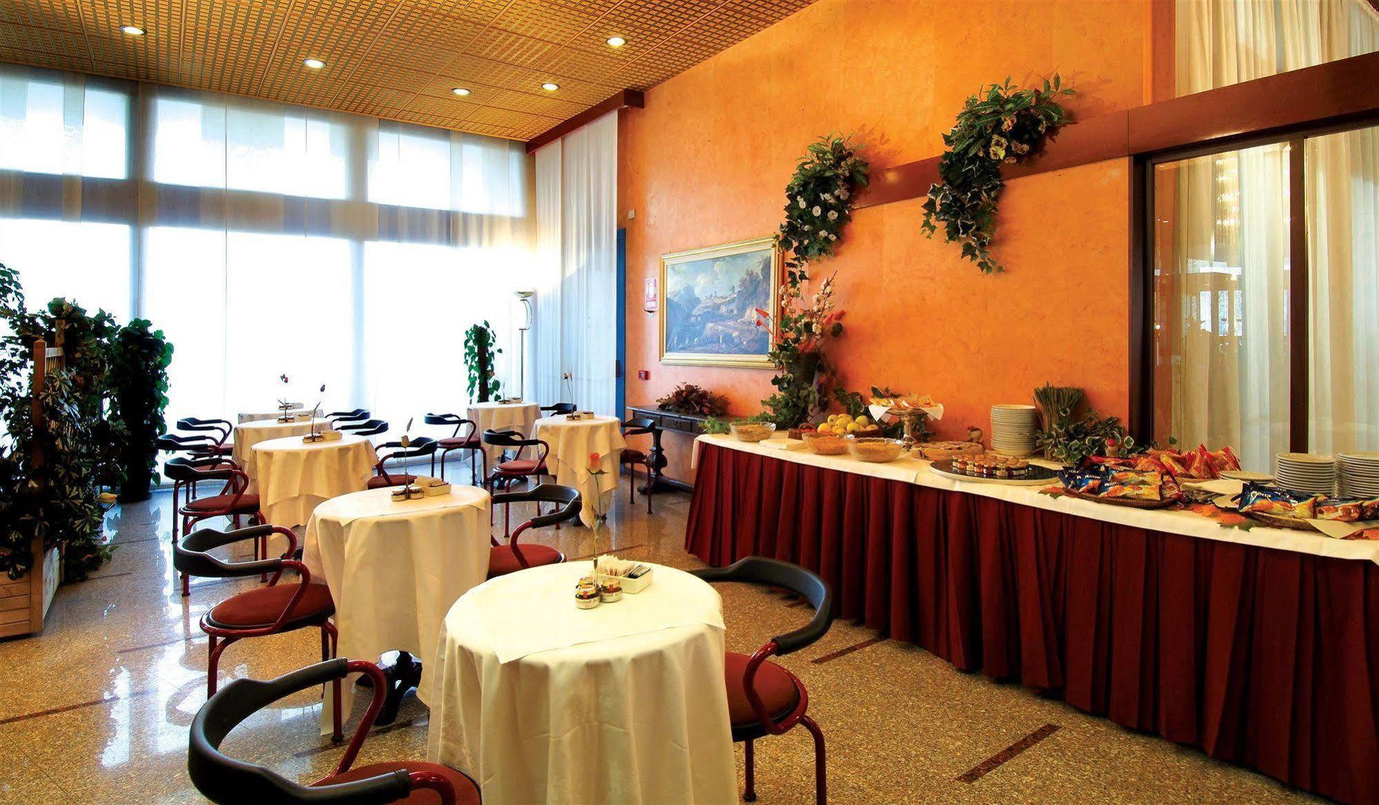 Unaway Hotel & Residence Quark Due Milano Εξωτερικό φωτογραφία