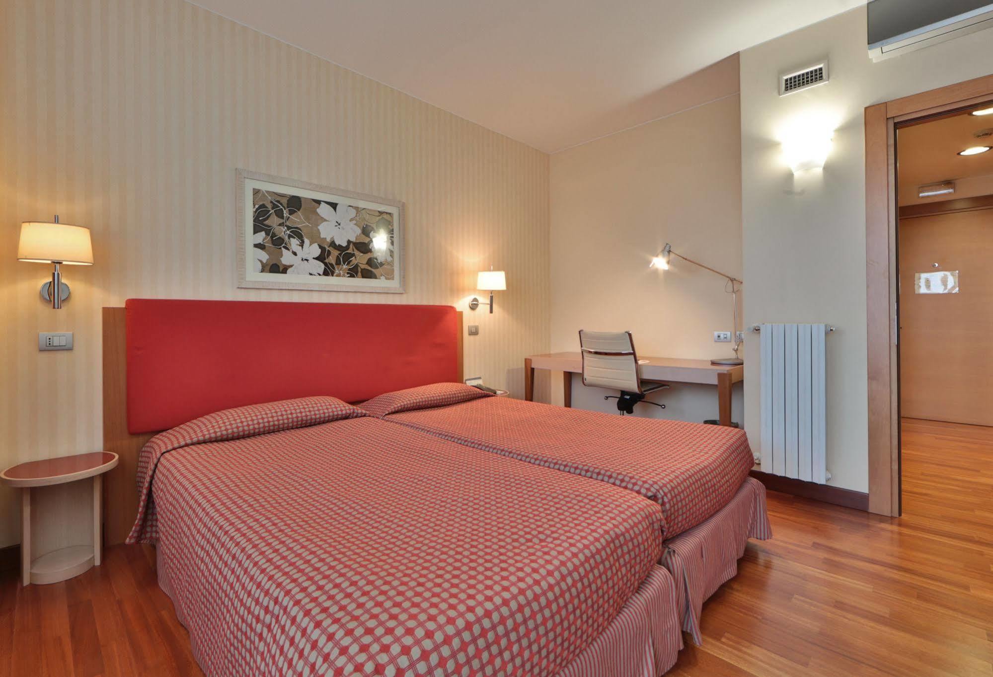 Unaway Hotel & Residence Quark Due Milano Εξωτερικό φωτογραφία